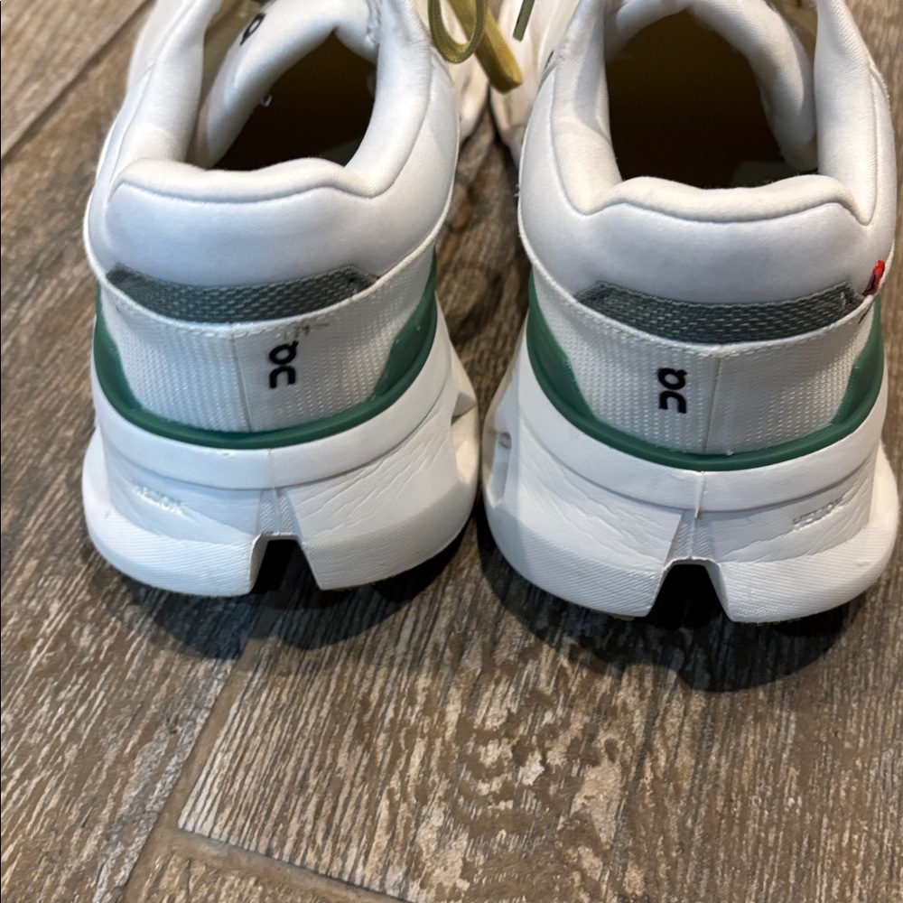 On Cloud Cloud Runner Running White And Green Sne… - image 4